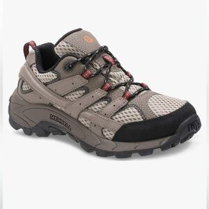 LAST CHANCE! EUC - Merrell Moab 2.0 kids hiking sneakers.  Boys size 6.0.
